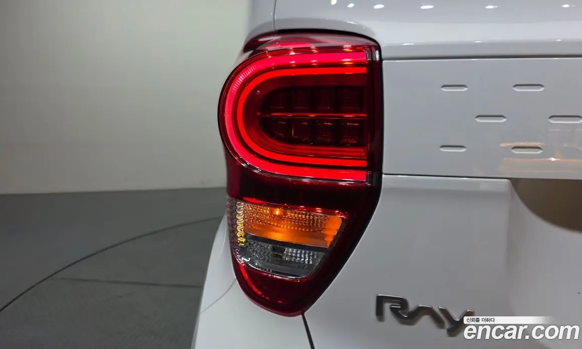Kia Ray 2022 1.0 автомат (гидро), фото 9