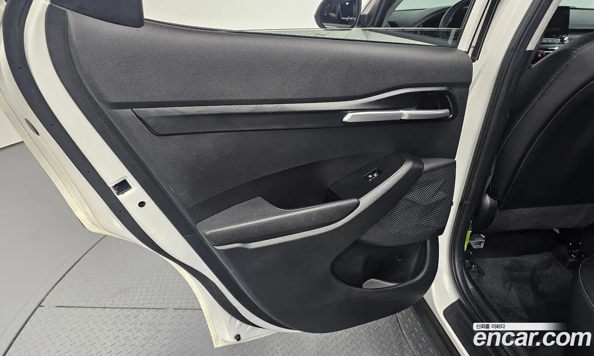 Kia Seltos 2021 1.6 автомат (гидро), фото 14