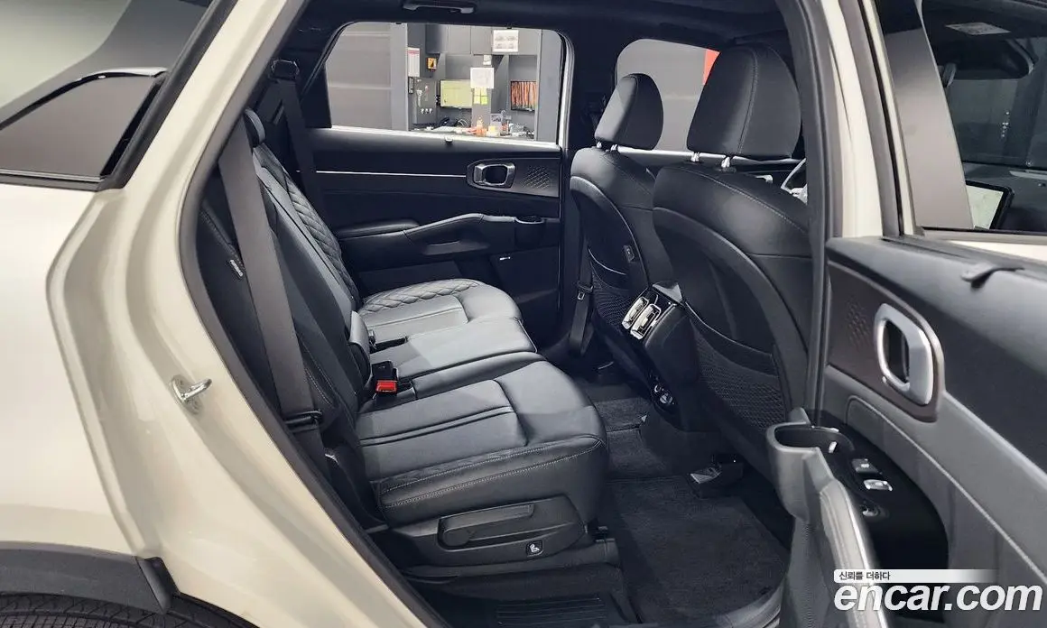Kia Sorento 2023 2.5 автомат (гидро), фото 16
