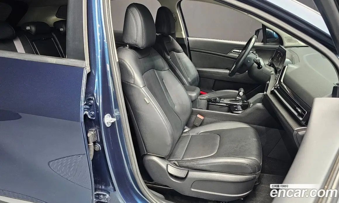 Kia Sportage 2023 1.6 автомат (гидро), фото 16