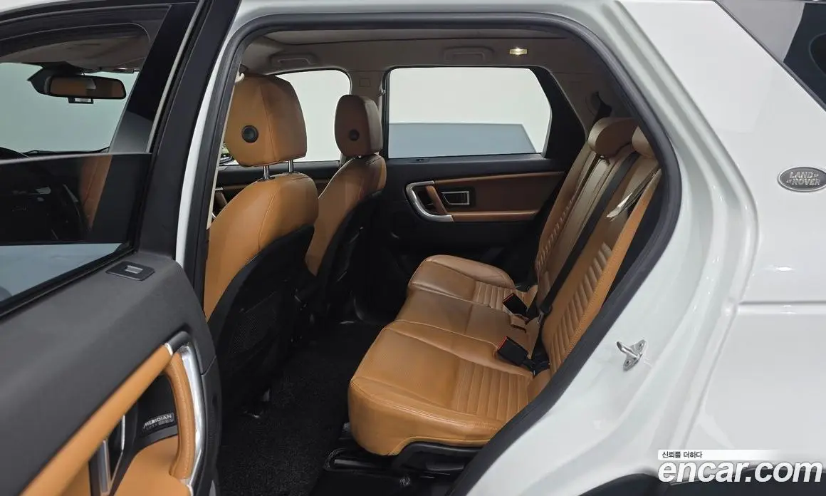 Land Rover Discovery Sport 2017 2.0 автомат (гидро), фото 12
