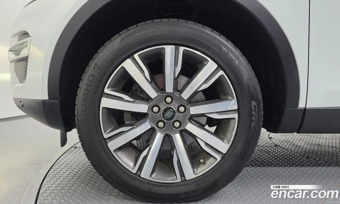 Land Rover Discovery Sport 2017 2.0 автомат (гидро), фото 5