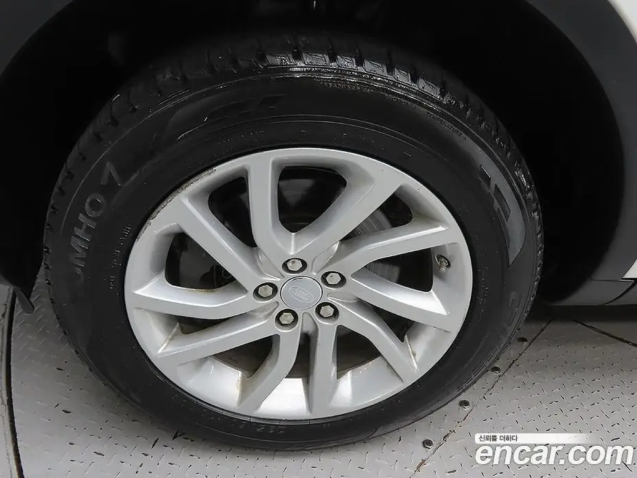 Land Rover Discovery Sport 2018 2.0 автомат (гидро), фото 5