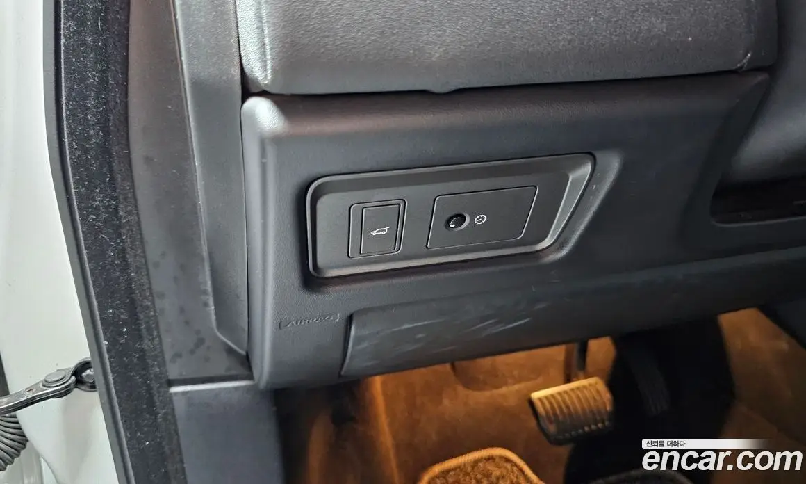 Land Rover Range Rover Evoque 2018 2.0 автомат (гидро), фото 17