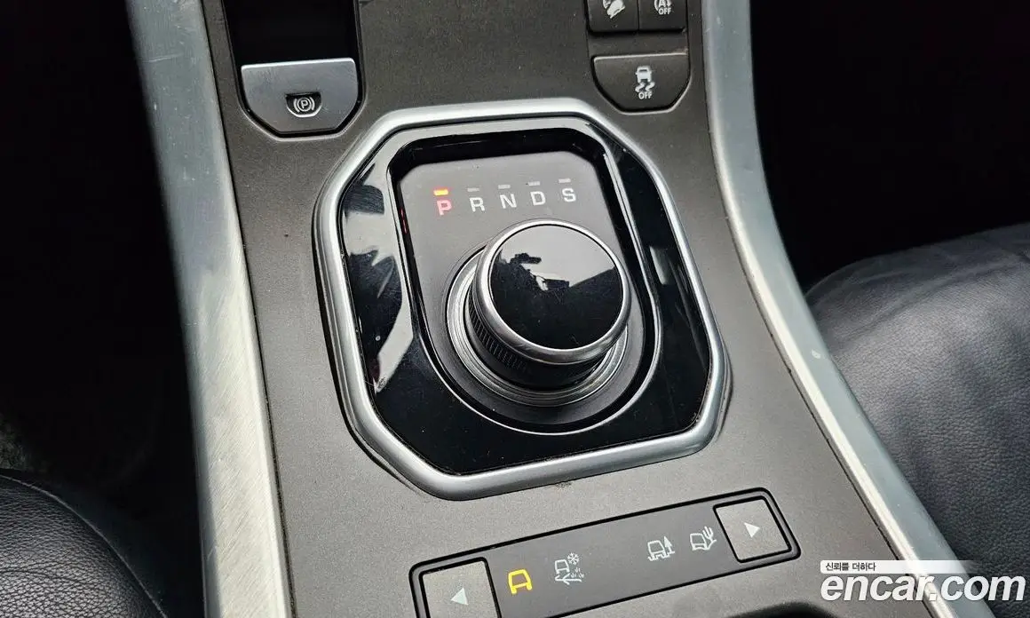 Land Rover Range Rover Evoque 2018 2.0 автомат (гидро), фото 9