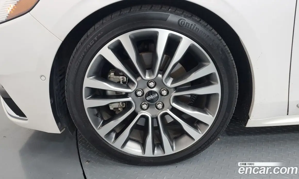 Lincoln Continental 2018 3.0 автомат (гидро), фото 5 Lincoln Continental 2018 3.0 автомат (гидро), фото 5