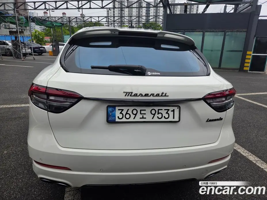 Maserati Levante 2018 3.0 автомат (гидро), фото 2 Maserati Levante 2018 3.0 автомат (гидро), фото 2