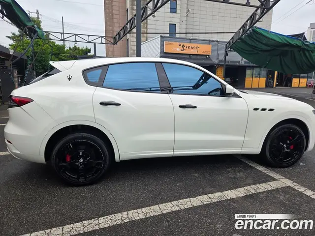 Maserati Levante 2018 3.0 автомат (гидро), миниатюра 3 Maserati Levante 2018 3.0 автомат (гидро), миниатюра 3