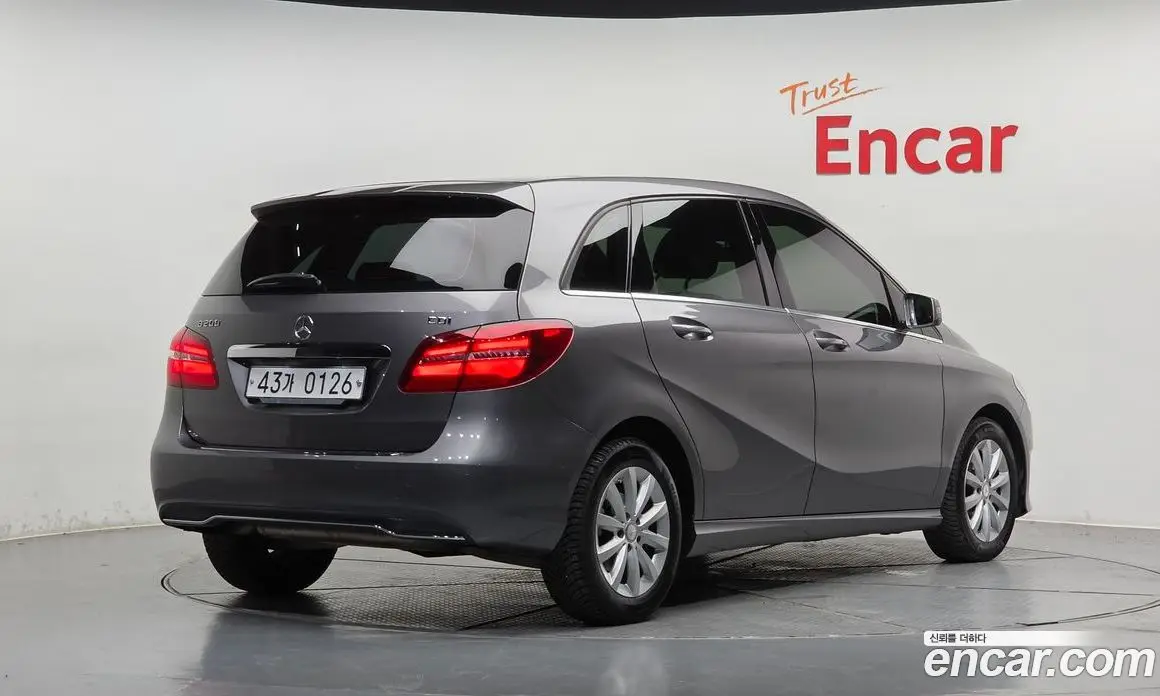 Mercedes-Benz B-Class 2015 2.1 гидро, фото 2 Mercedes-Benz B-Class 2015 2.1 гидро, фото 2