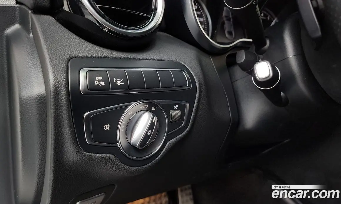 Mercedes-Benz C-Class 2017 2.0 гидро, фото 27 Mercedes-Benz C-Class 2017 2.0 гидро, фото 27