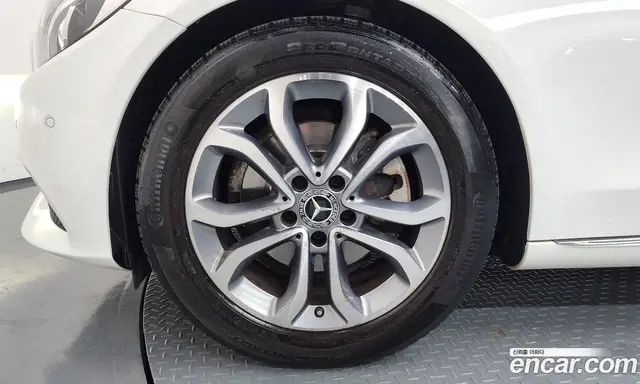 Mercedes-Benz C-Class 2017 2.0 гидро, миниатюра 5 Mercedes-Benz C-Class 2017 2.0 гидро, миниатюра 5