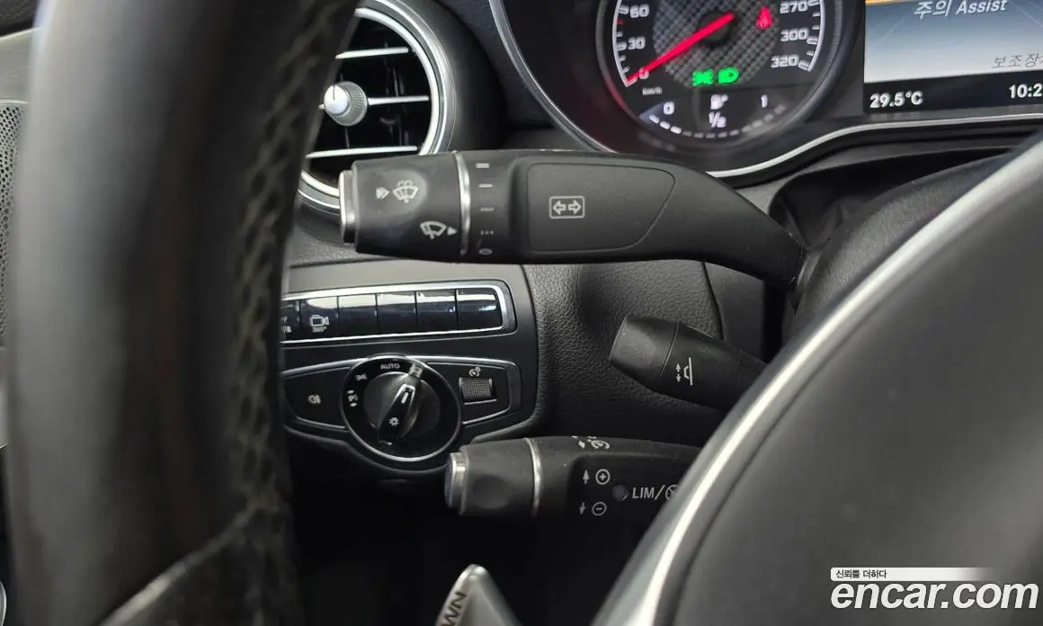 Mercedes-Benz C-Class 2017 4.0 гидро, фото 18 Mercedes-Benz C-Class 2017 4.0 гидро, фото 18