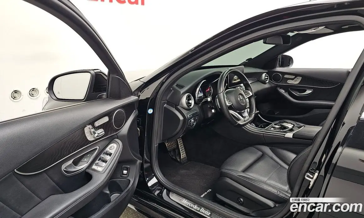 Mercedes-Benz C-Class 2017 2.0 гидро, фото 12 Mercedes-Benz C-Class 2017 2.0 гидро, фото 12