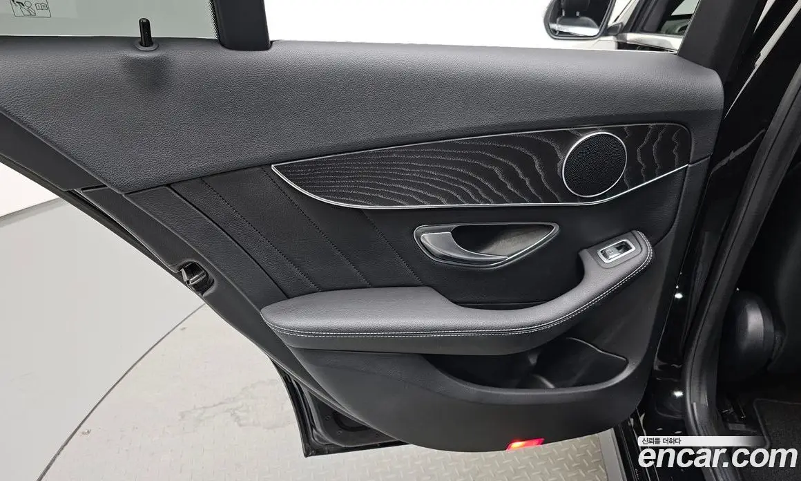 Mercedes-Benz C-Class 2017 2.0 гидро, фото 14 Mercedes-Benz C-Class 2017 2.0 гидро, фото 14