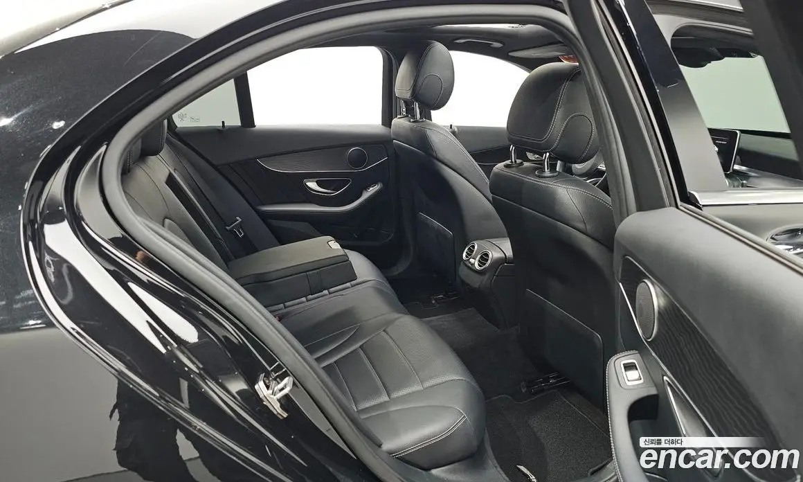Mercedes-Benz C-Class 2017 2.0 гидро, фото 17 Mercedes-Benz C-Class 2017 2.0 гидро, фото 17