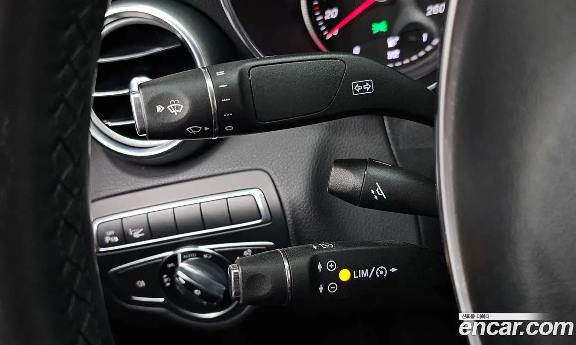 Mercedes-Benz C-Class 2017 2.0 гидро, фото 24 Mercedes-Benz C-Class 2017 2.0 гидро, фото 24