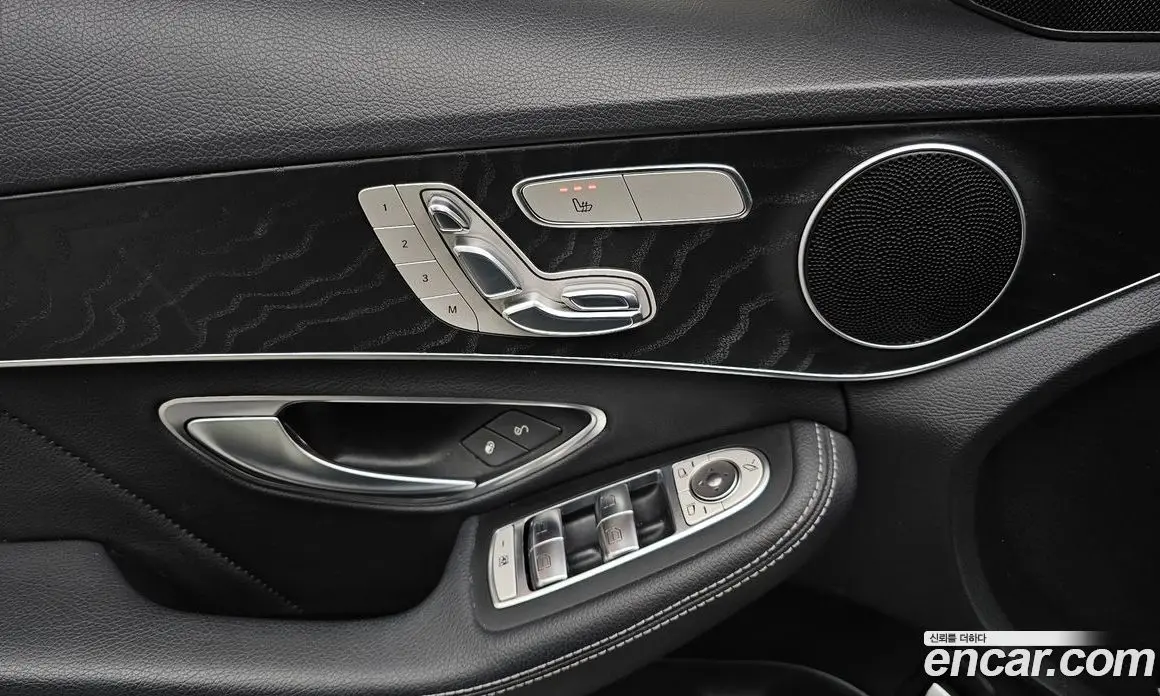 Mercedes-Benz C-Class 2017 2.0 гидро, фото 25 Mercedes-Benz C-Class 2017 2.0 гидро, фото 25