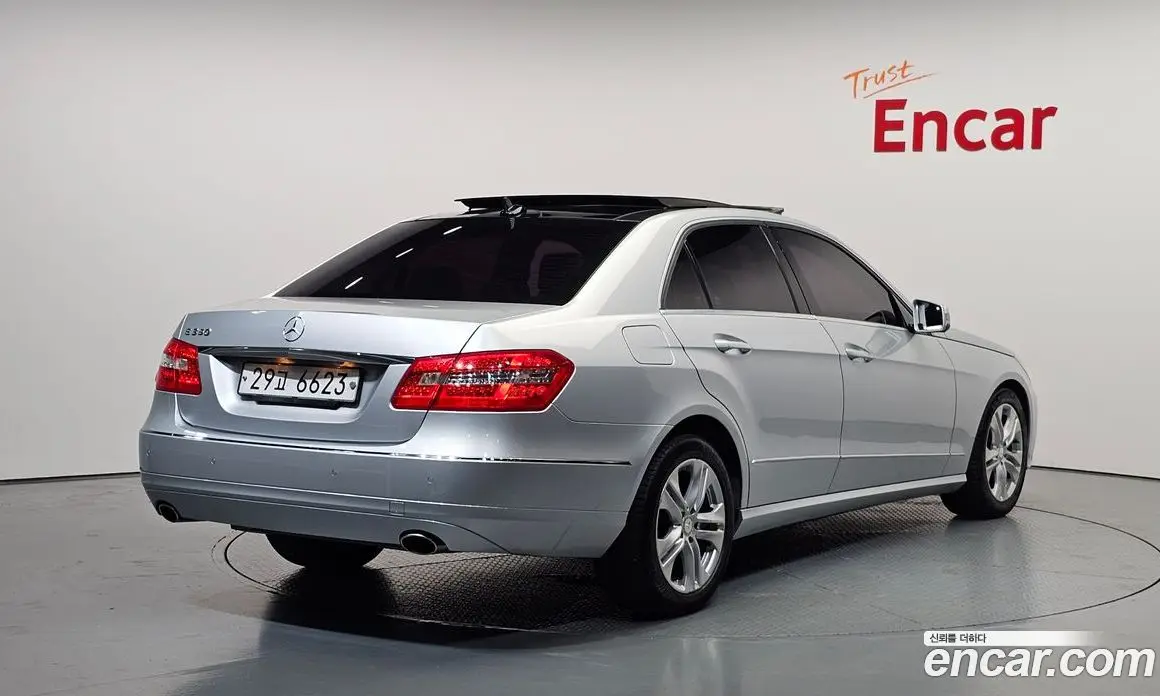 Mercedes-Benz E-Class 2011 3.5 гидро, фото 2 Mercedes-Benz E-Class 2011 3.5 гидро, фото 2