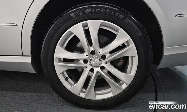 Mercedes-Benz E-Class 2011 3.5 гидро, миниатюра 5 Mercedes-Benz E-Class 2011 3.5 гидро, миниатюра 5