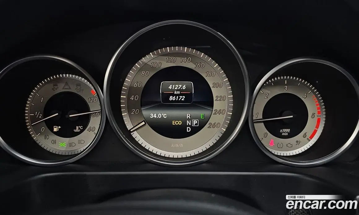 Mercedes-Benz E-Class 2016 2.1 гидро, фото 10 Mercedes-Benz E-Class 2016 2.1 гидро, фото 10