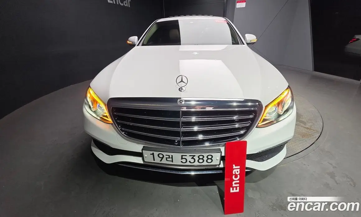 Mercedes-Benz E-Class 2017 2.0 автомат (гидро), фото 32