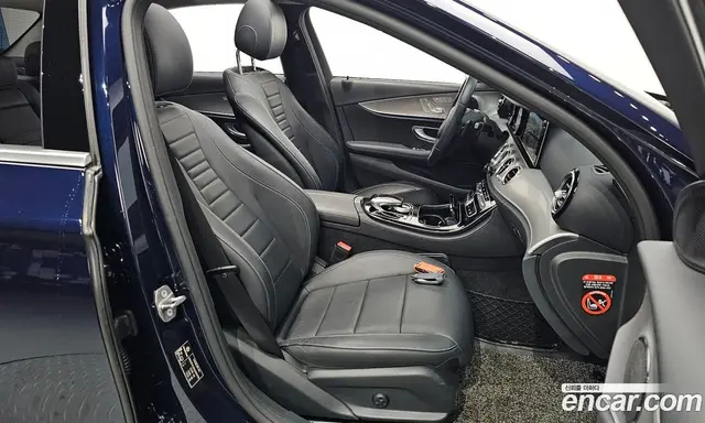 Mercedes-Benz E-Class 2018 2.0 автомат (гидро), миниатюра 12