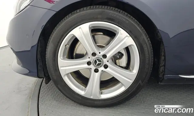 Mercedes-Benz E-Class 2018 2.0 автомат (гидро), миниатюра 5
