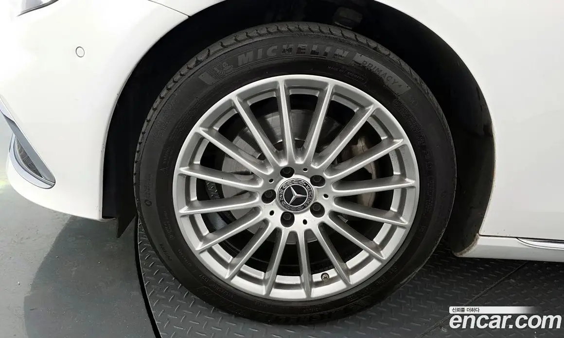 Mercedes-Benz E-Class 2022 2.0 автомат (гидро), фото 5