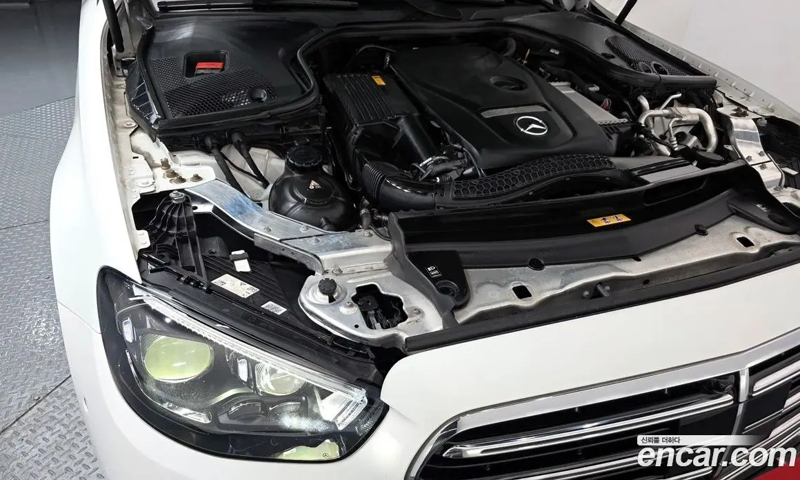 Mercedes-Benz E-Class 2022 2.0 автомат (гидро), фото 6