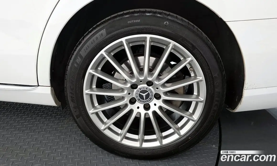 Mercedes-Benz E-Class 2022 2.0 автомат (гидро), фото 7