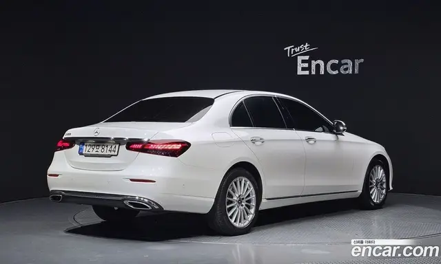 Mercedes-Benz E-Class 2022 2.0 гидро, миниатюра 2 Mercedes-Benz E-Class 2022 2.0 гидро, миниатюра 2