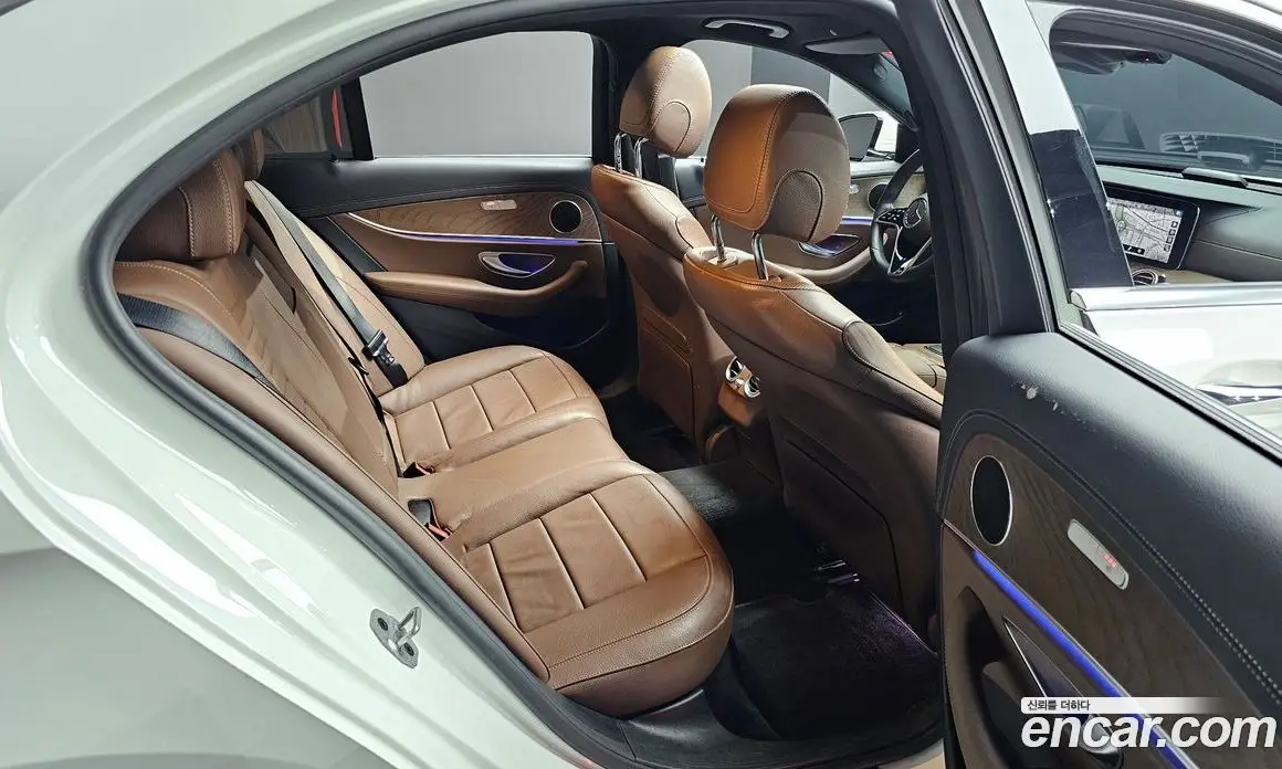 Mercedes-Benz E-Class 2022 2.0 гидро, фото 18 Mercedes-Benz E-Class 2022 2.0 гидро, фото 18