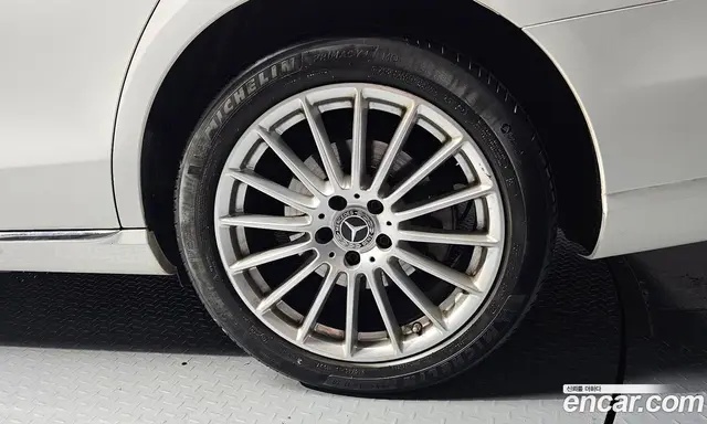 Mercedes-Benz E-Class 2022 2.0 гидро, миниатюра 7 Mercedes-Benz E-Class 2022 2.0 гидро, миниатюра 7