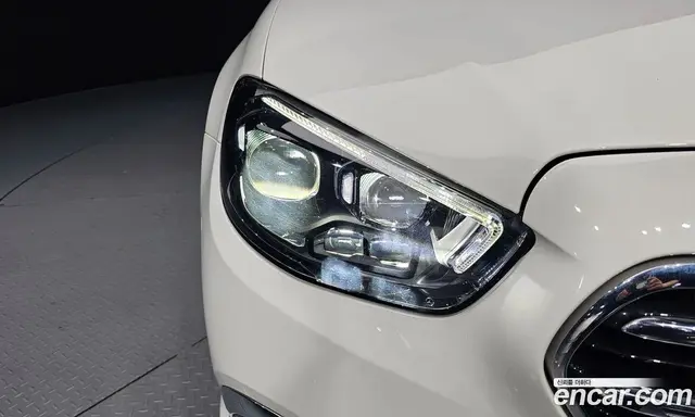 Mercedes-Benz E-Class 2022 2.0 гидро, миниатюра 8 Mercedes-Benz E-Class 2022 2.0 гидро, миниатюра 8