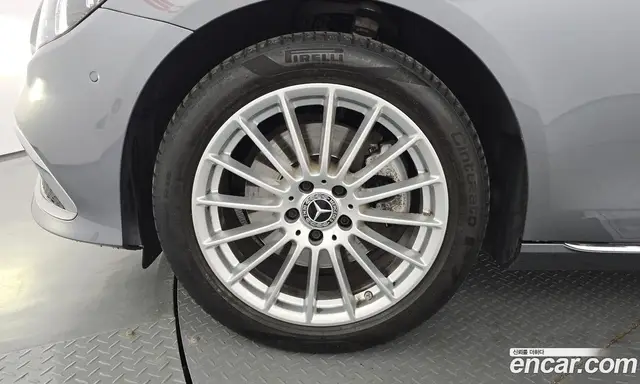 Mercedes-Benz E-Class 2022 2.0 гидро, миниатюра 5 Mercedes-Benz E-Class 2022 2.0 гидро, миниатюра 5