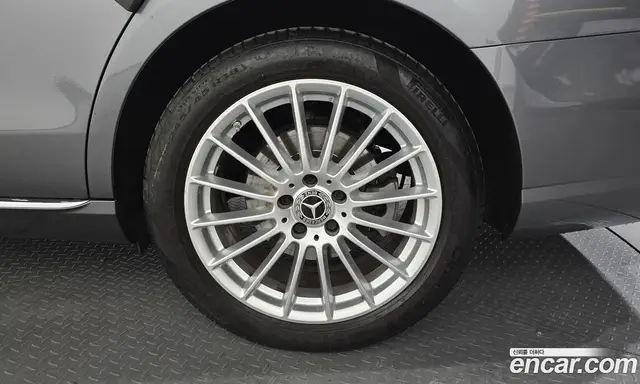 Mercedes-Benz E-Class 2022 2.0 гидро, миниатюра 7 Mercedes-Benz E-Class 2022 2.0 гидро, миниатюра 7
