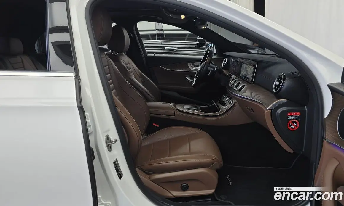 Mercedes-Benz E-Class 2022 2.0 гидро, фото 16