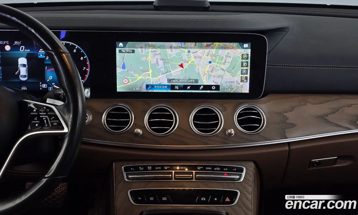 Mercedes-Benz E-Class 2022 2.0 гидро, фото 18