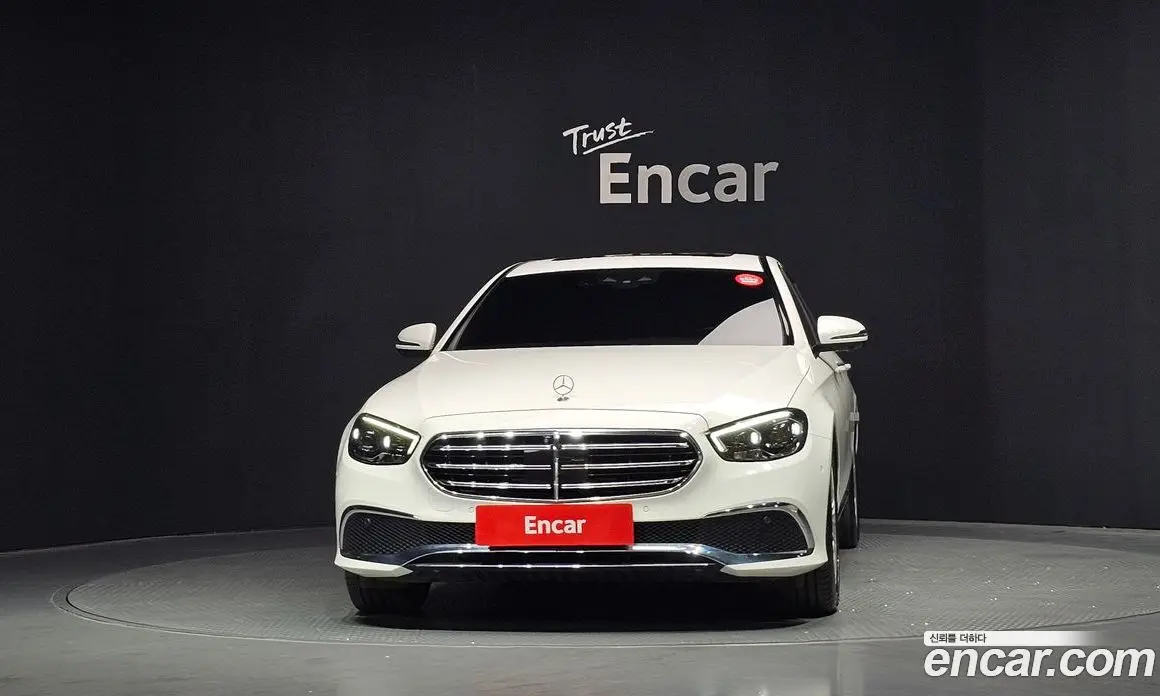 Mercedes-Benz E-Class 2022 2.0 гидро, фото 3