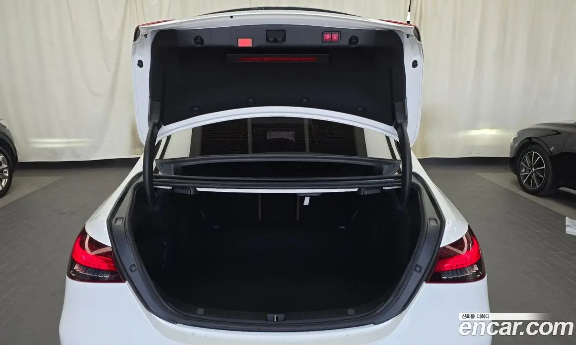 Mercedes-Benz E-Class 2022 2.0 гидро, фото 26