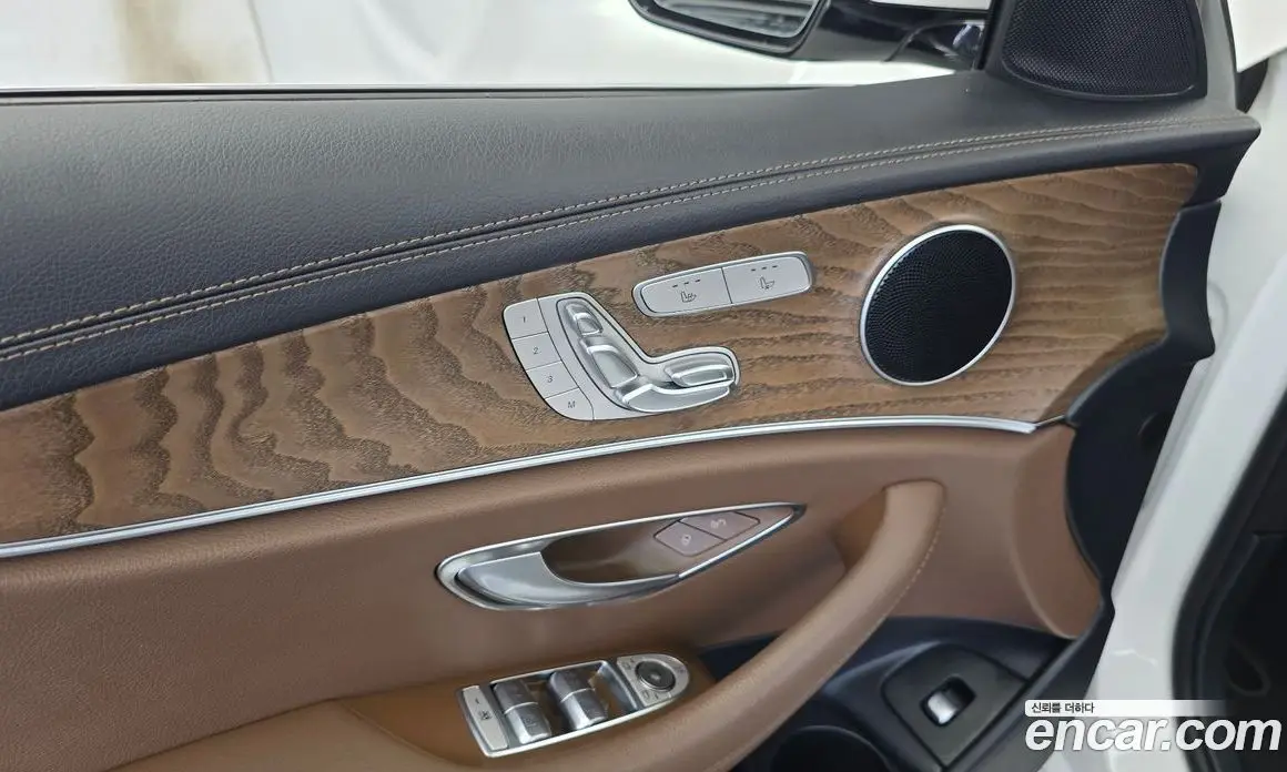 Mercedes-Benz E-Class 2022 2.0 гидро, фото 29