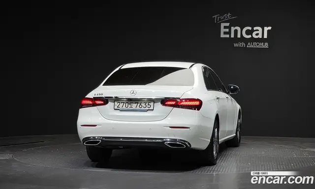 Mercedes-Benz E-Class 2023 2.0 гидро, миниатюра 4 Mercedes-Benz E-Class 2023 2.0 гидро, миниатюра 4