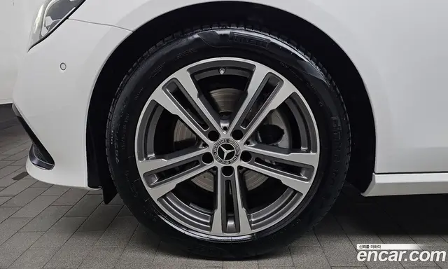 Mercedes-Benz E-Class 2023 2.0 гидро, миниатюра 5 Mercedes-Benz E-Class 2023 2.0 гидро, миниатюра 5