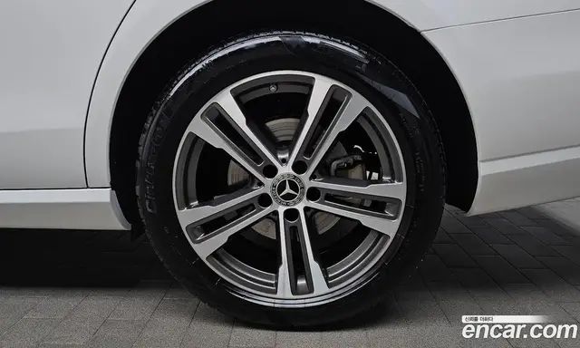 Mercedes-Benz E-Class 2023 2.0 гидро, миниатюра 7 Mercedes-Benz E-Class 2023 2.0 гидро, миниатюра 7