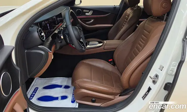 Mercedes-Benz E-Class 2023 2.0 гидро, миниатюра 12