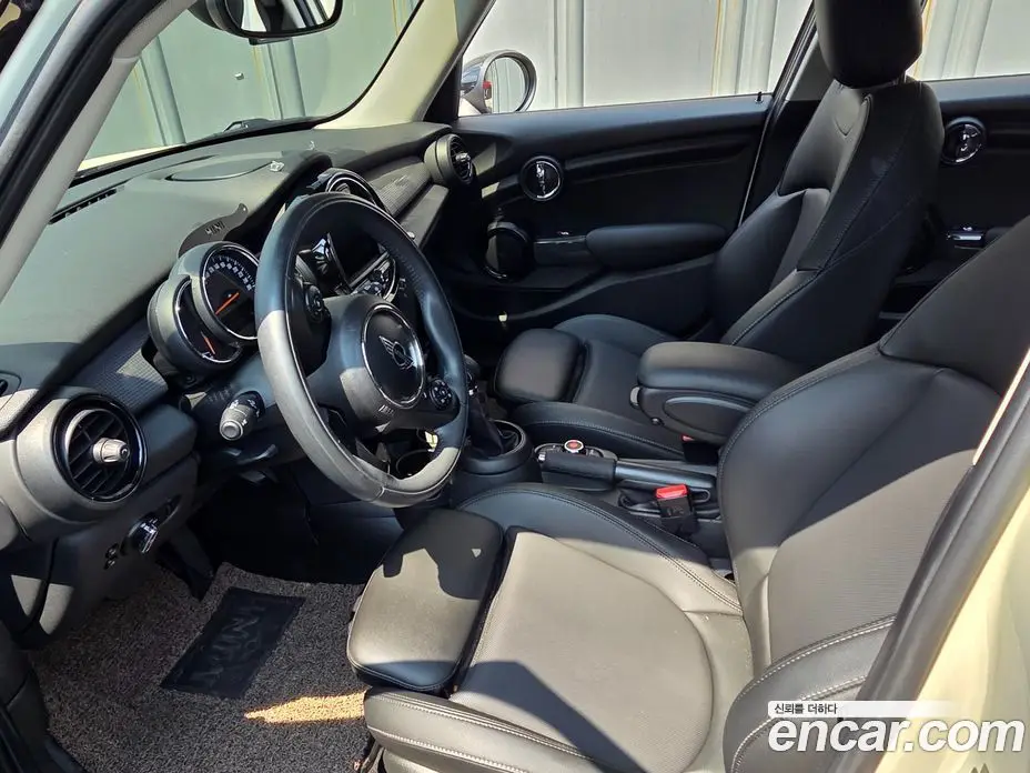 Mini Cooper 2019 1.5 автомат (гидро), фото 3
