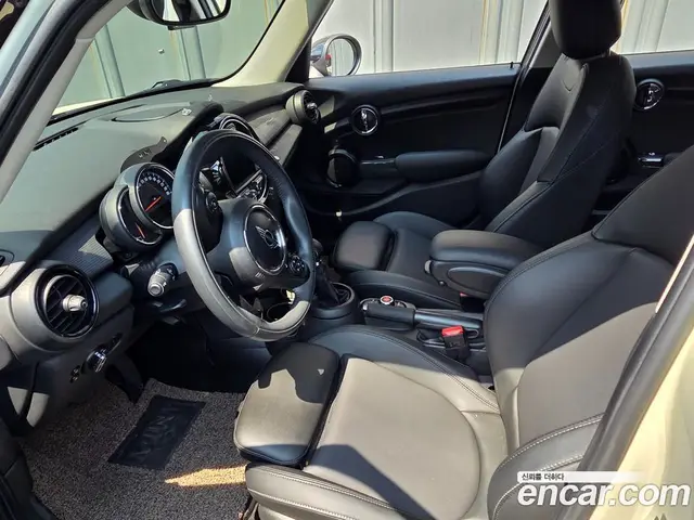 Mini Cooper 2019 1.5 автомат (гидро), миниатюра 3