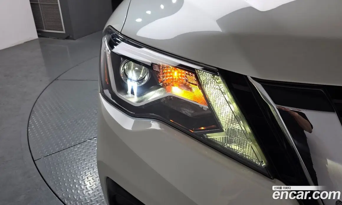 Nissan Pathfinder 2017 3.5 автомат (гидро), фото 7 Nissan Pathfinder 2017 3.5 автомат (гидро), фото 7