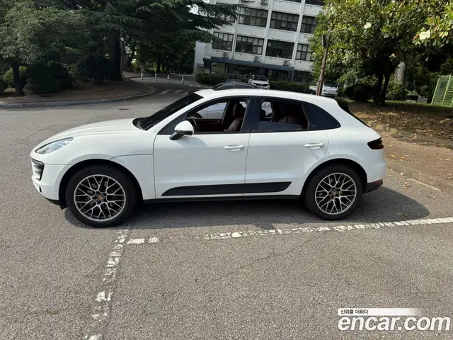 Porsche Macan 2018 2.0 автомат (гидро), миниатюра 4