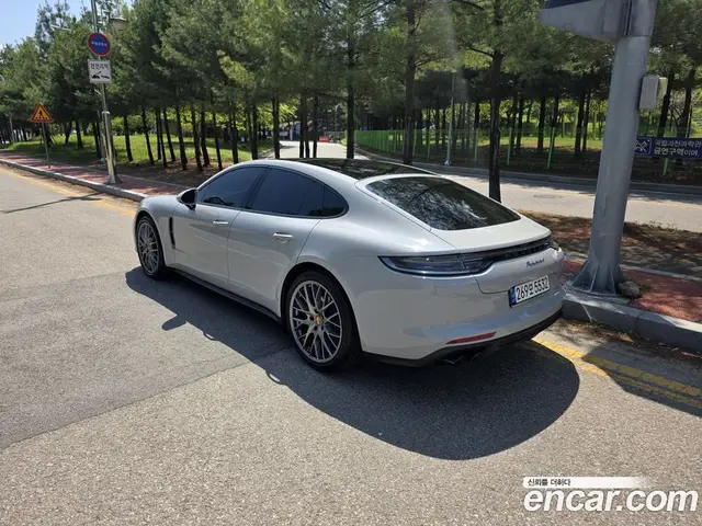 Porsche Panamera 2022 2.9 автомат (гидро), миниатюра 3